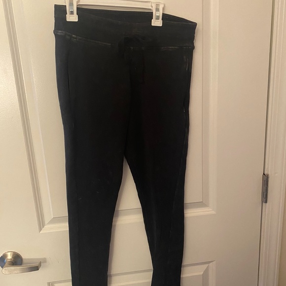 Victoria's Secret PINK Campus Lounge Yoga Pants - Picture 2 of 6